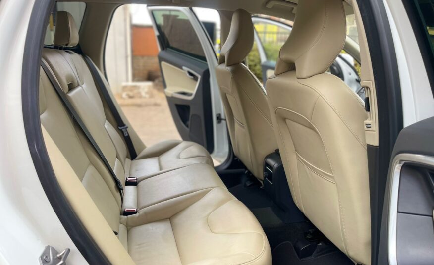 2015 Volvo XC60 T5