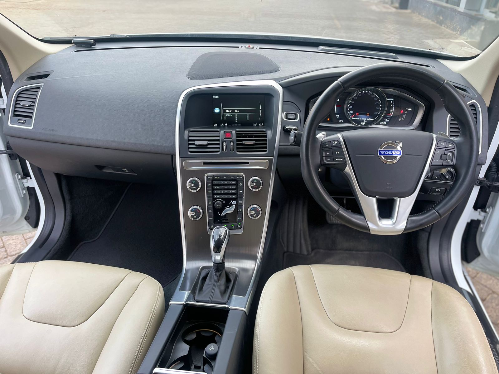 2015 Volvo XC60 T5