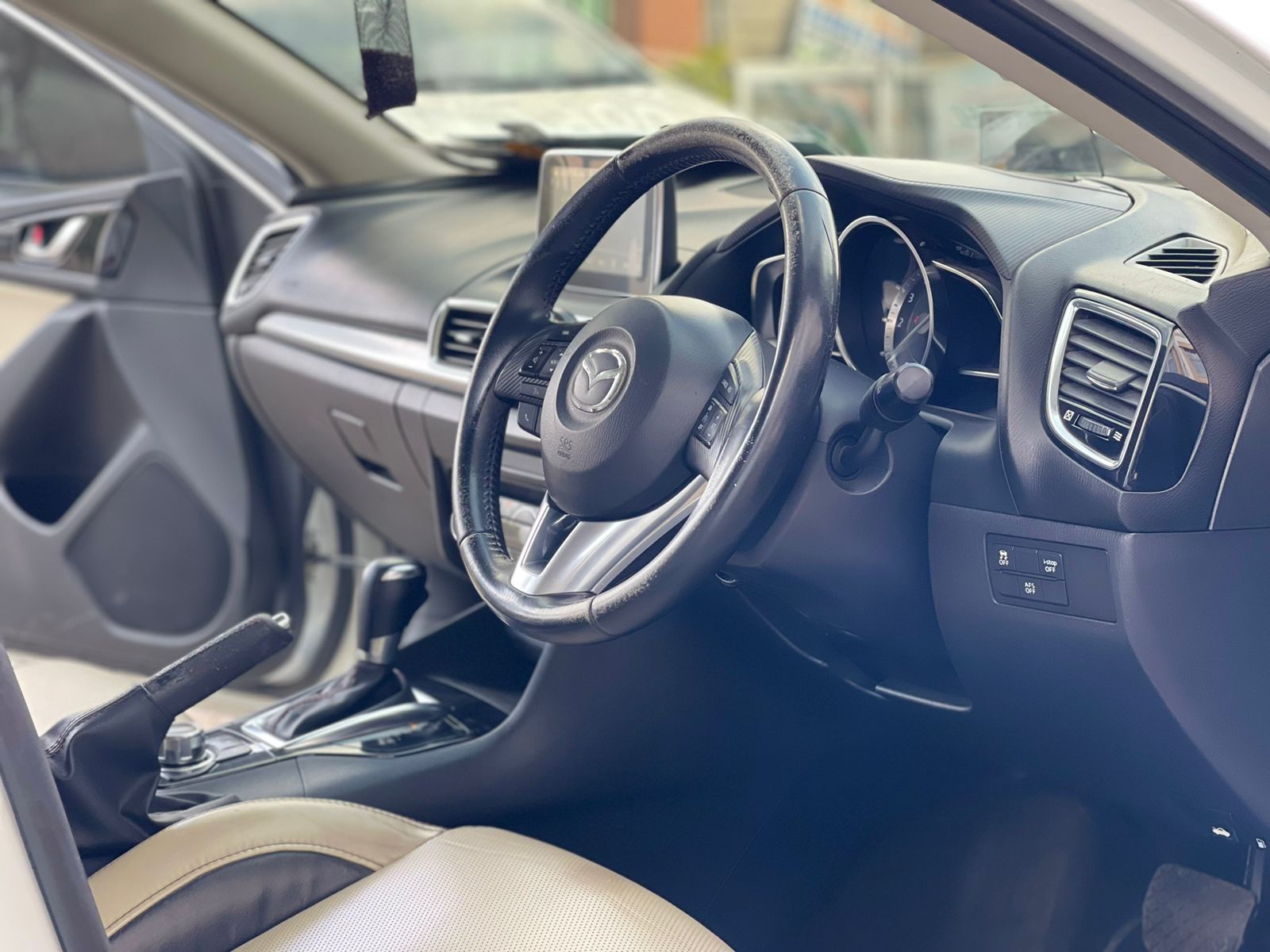 2014 Mazda Axela