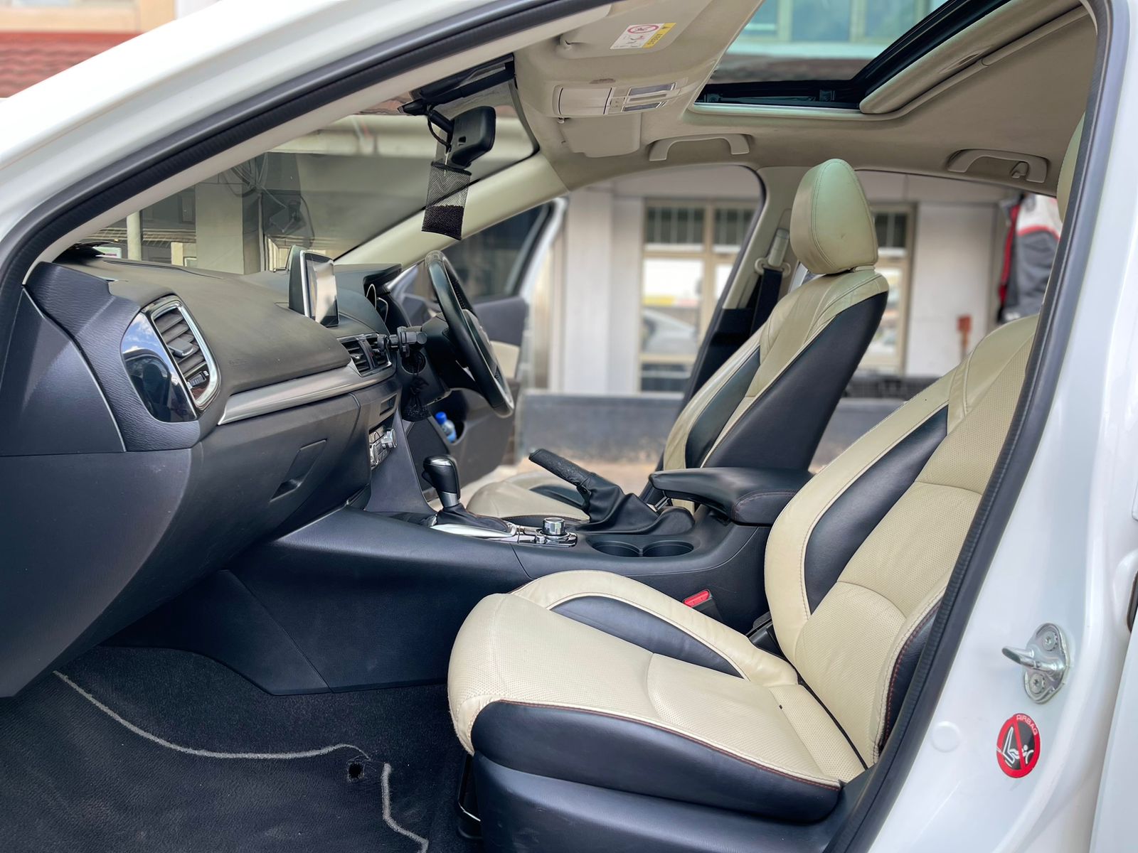 2014 Mazda Axela