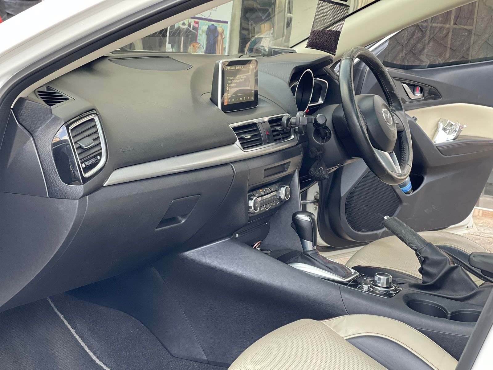 2014 Mazda Axela