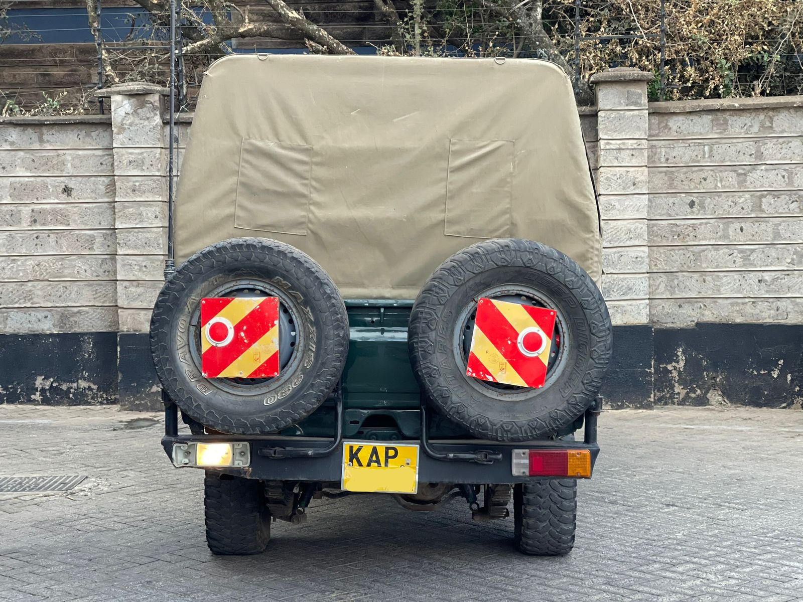 2002 TOYOTA LANDCRUISER