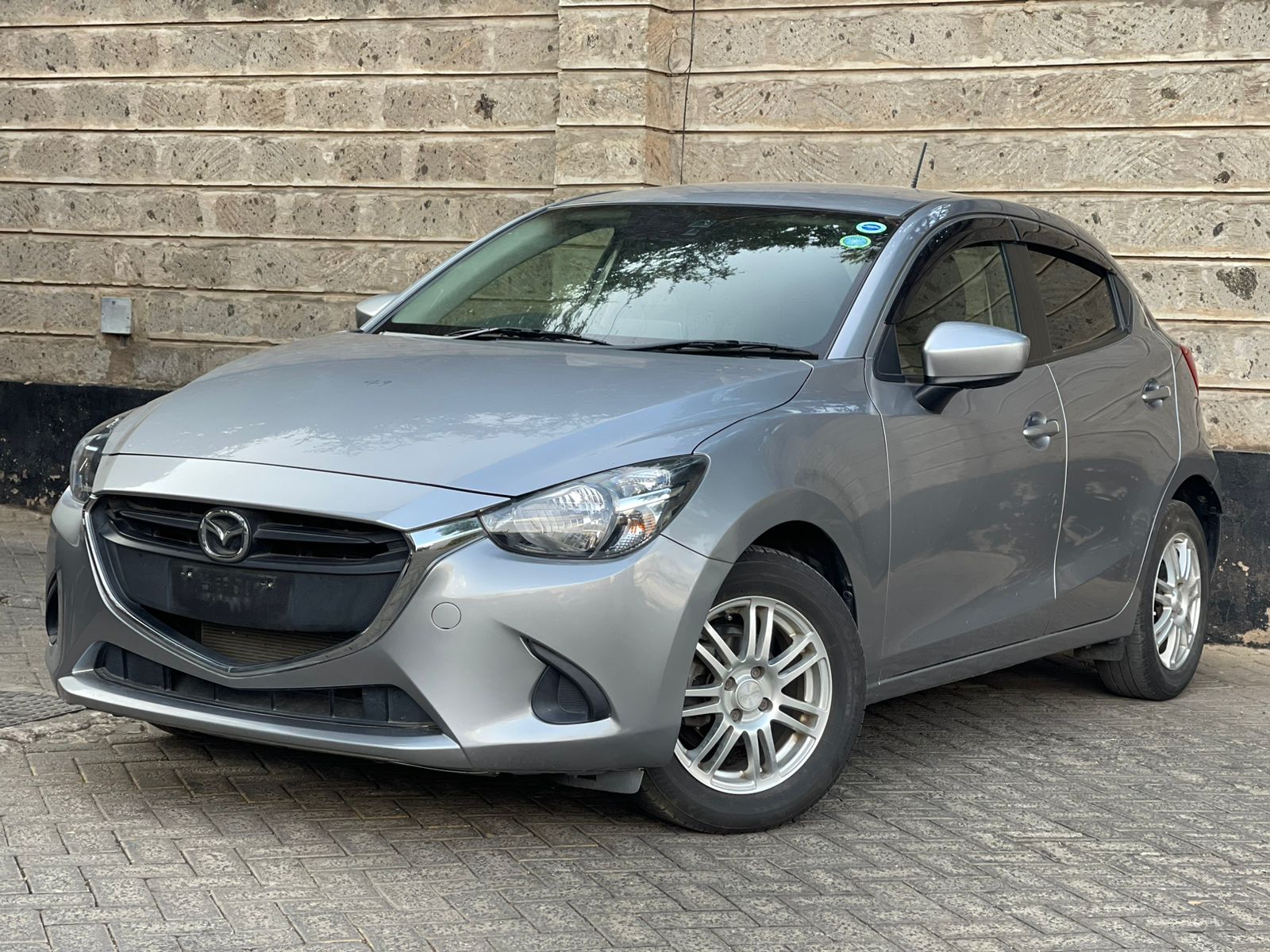 2015 Mazda Demio Newshape