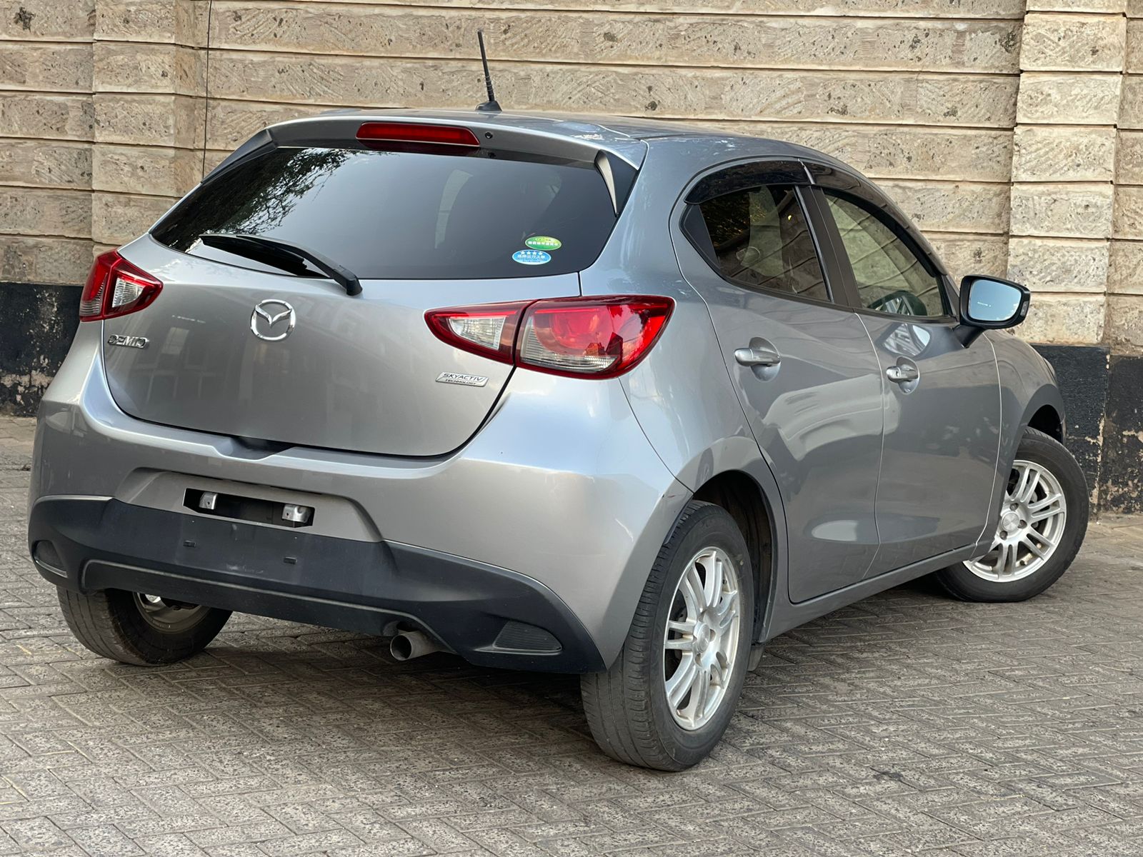 2015 Mazda Demio Newshape