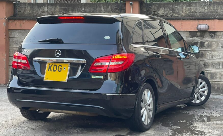 2014 Mercedes-Benz B180
