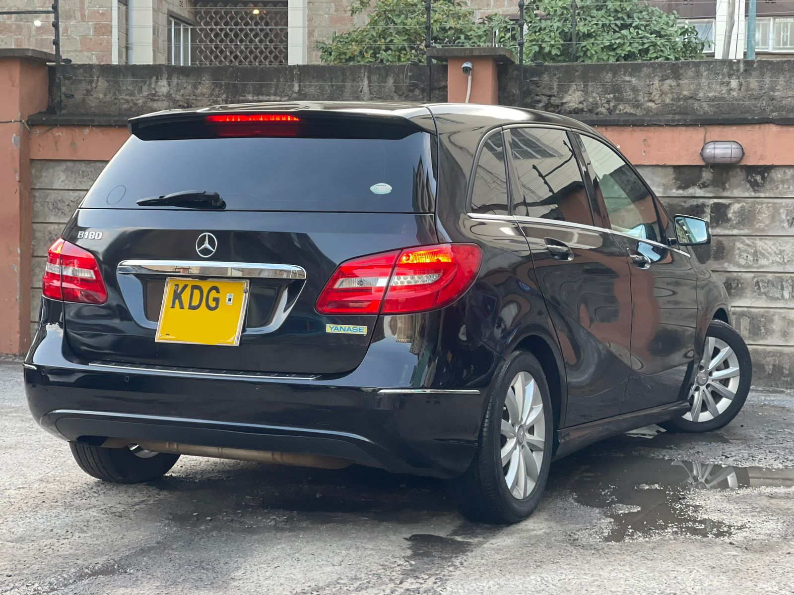 2014 Mercedes-Benz B180