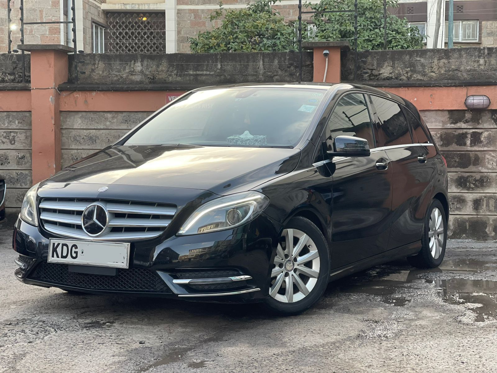 2014 Mercedes-Benz B180