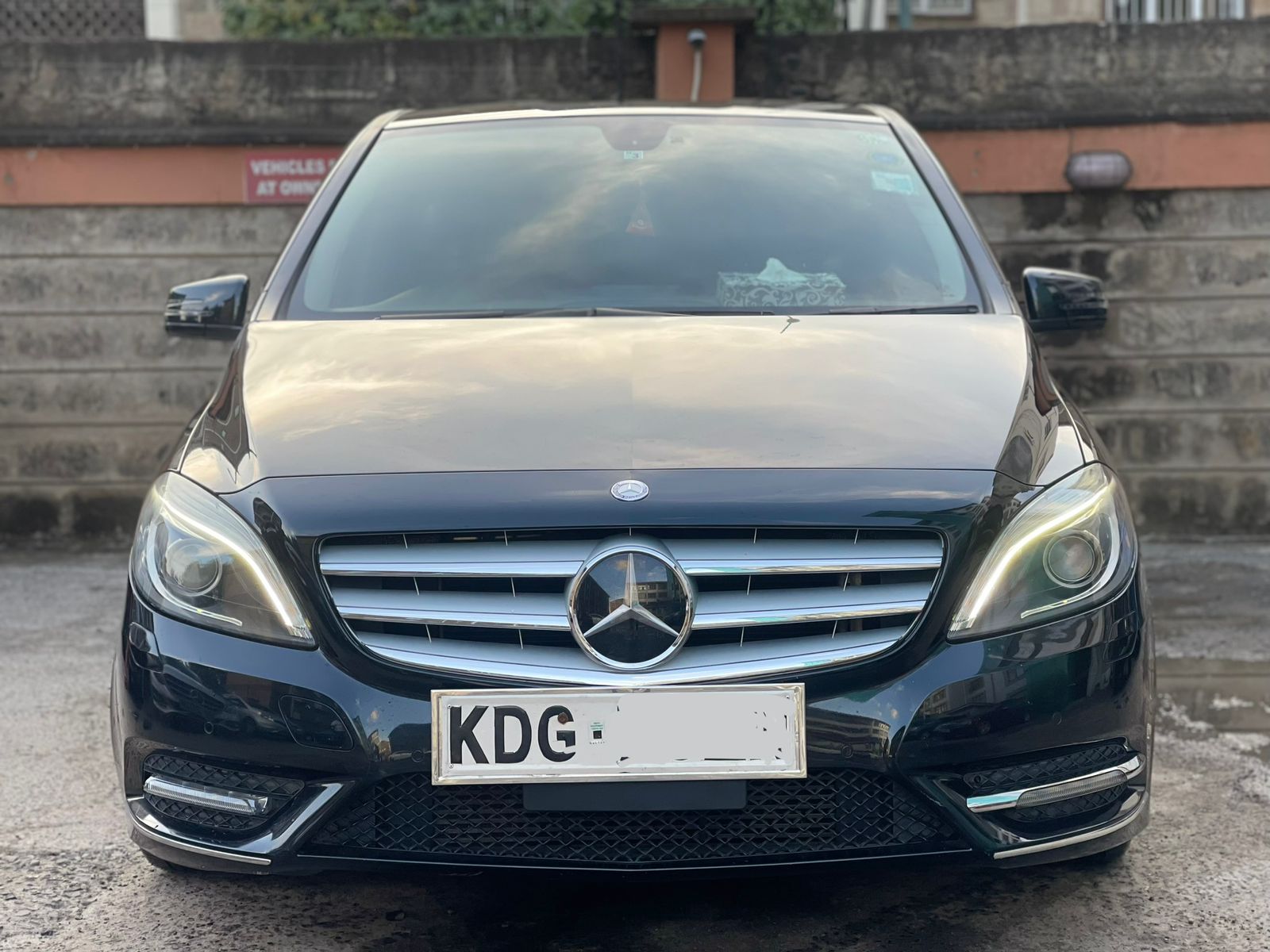 2014 Mercedes-Benz B180
