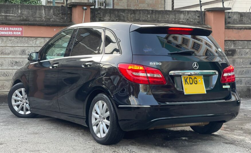 2014 Mercedes-Benz B180
