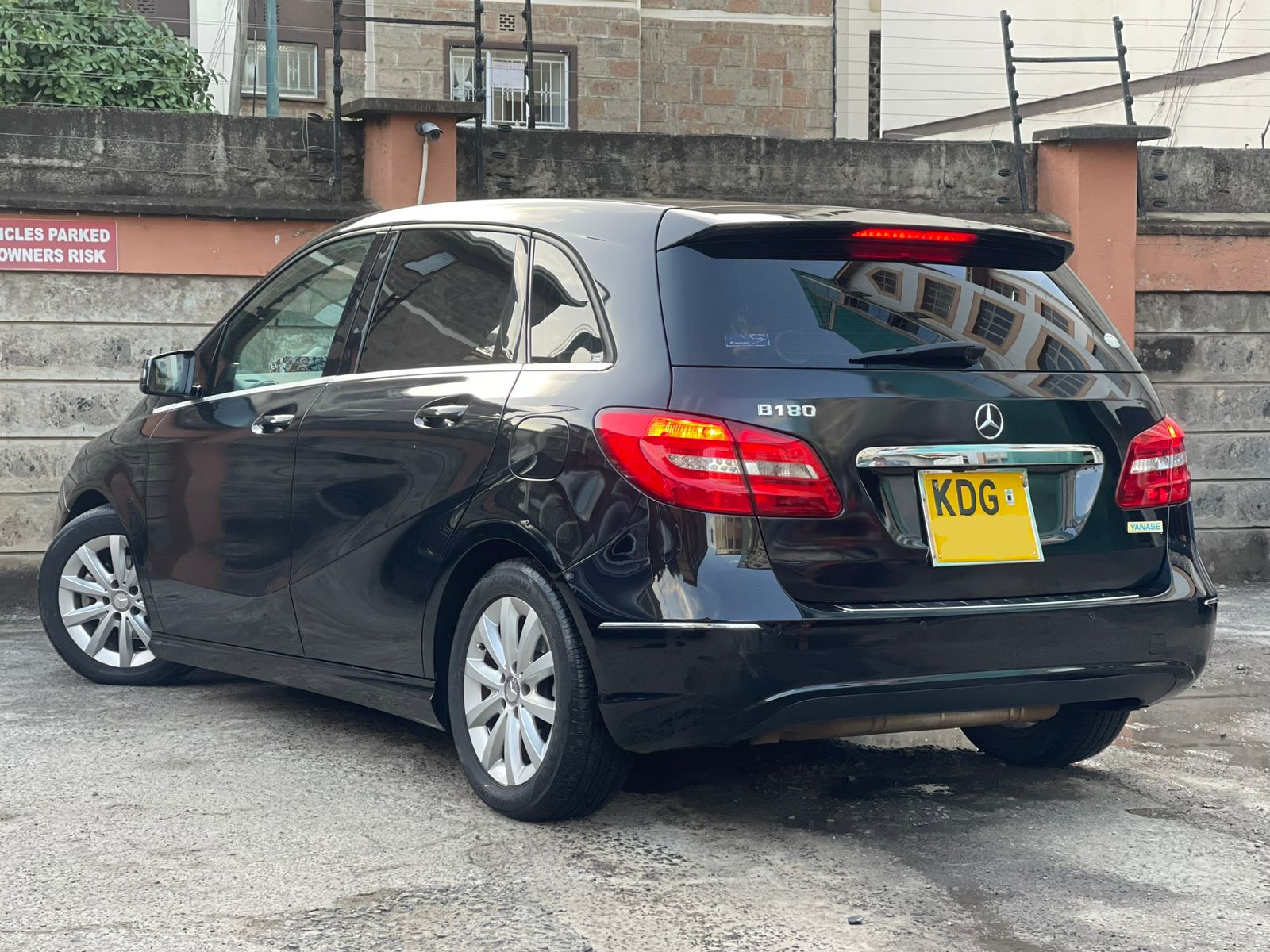 2014 Mercedes-Benz B180