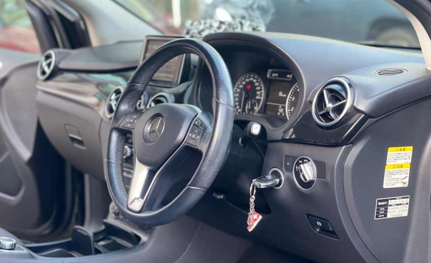 2014 Mercedes-Benz B180