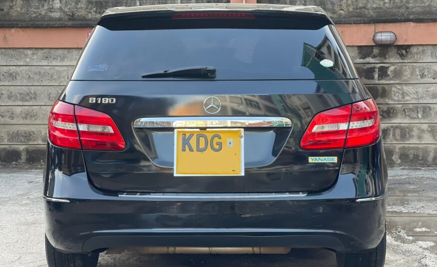 2014 Mercedes-Benz B180