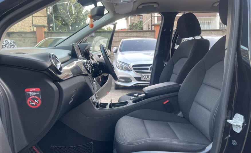 2014 Mercedes-Benz B180