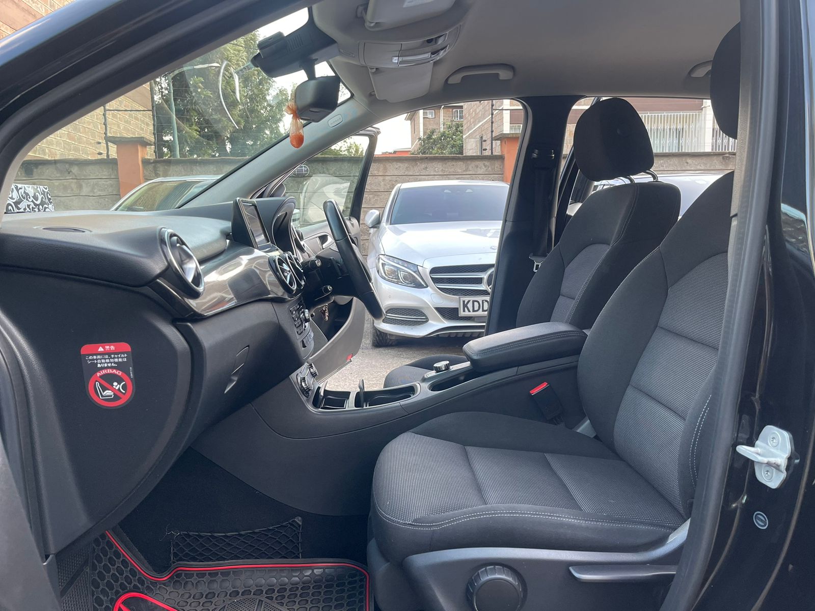 2014 Mercedes-Benz B180