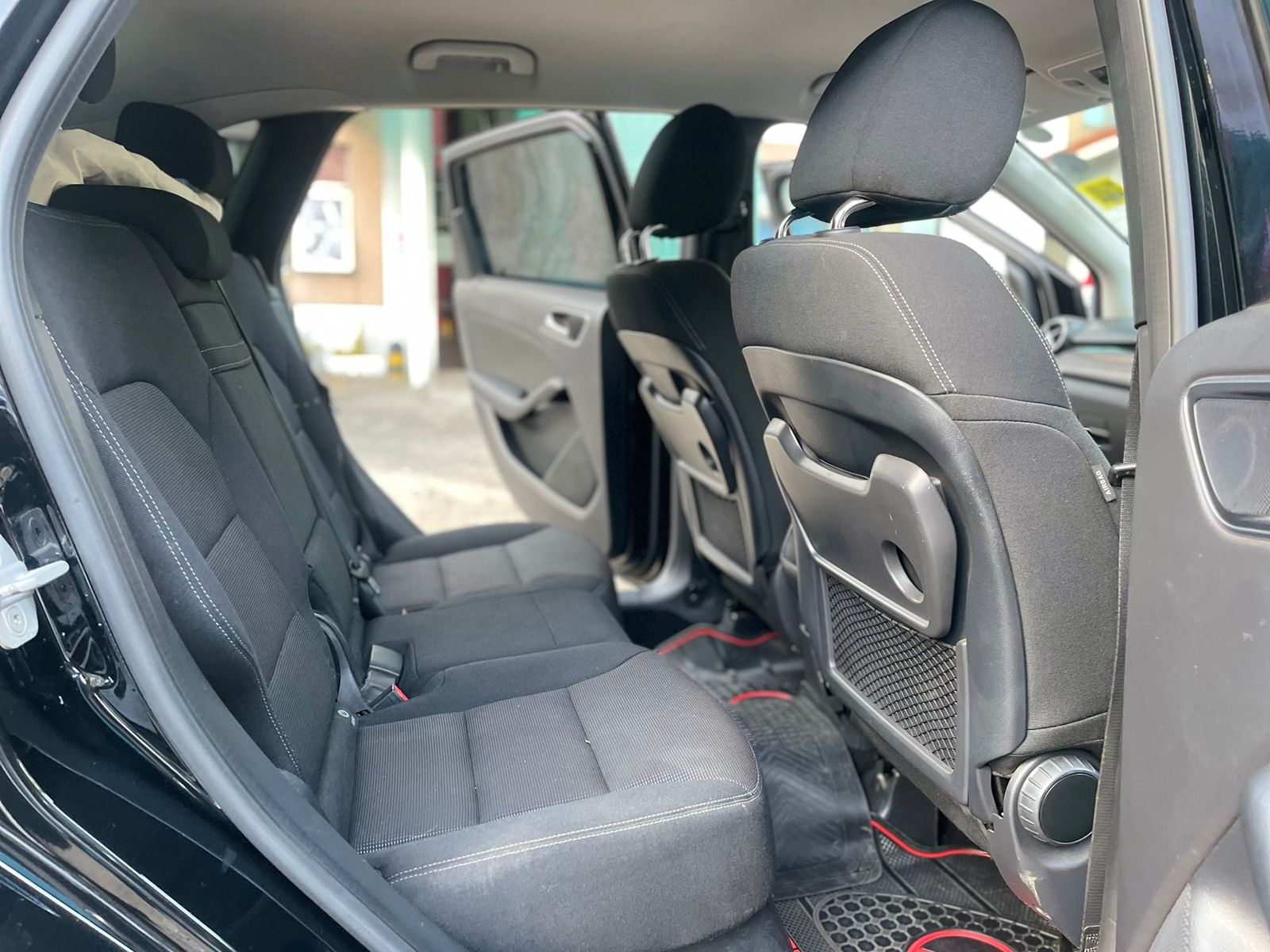 2014 Mercedes-Benz B180