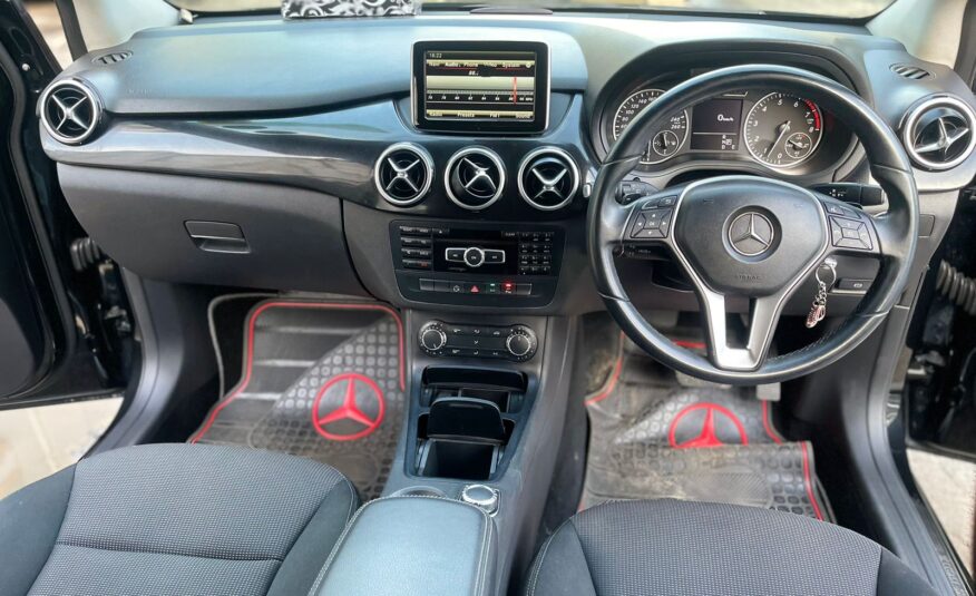 2014 Mercedes-Benz B180