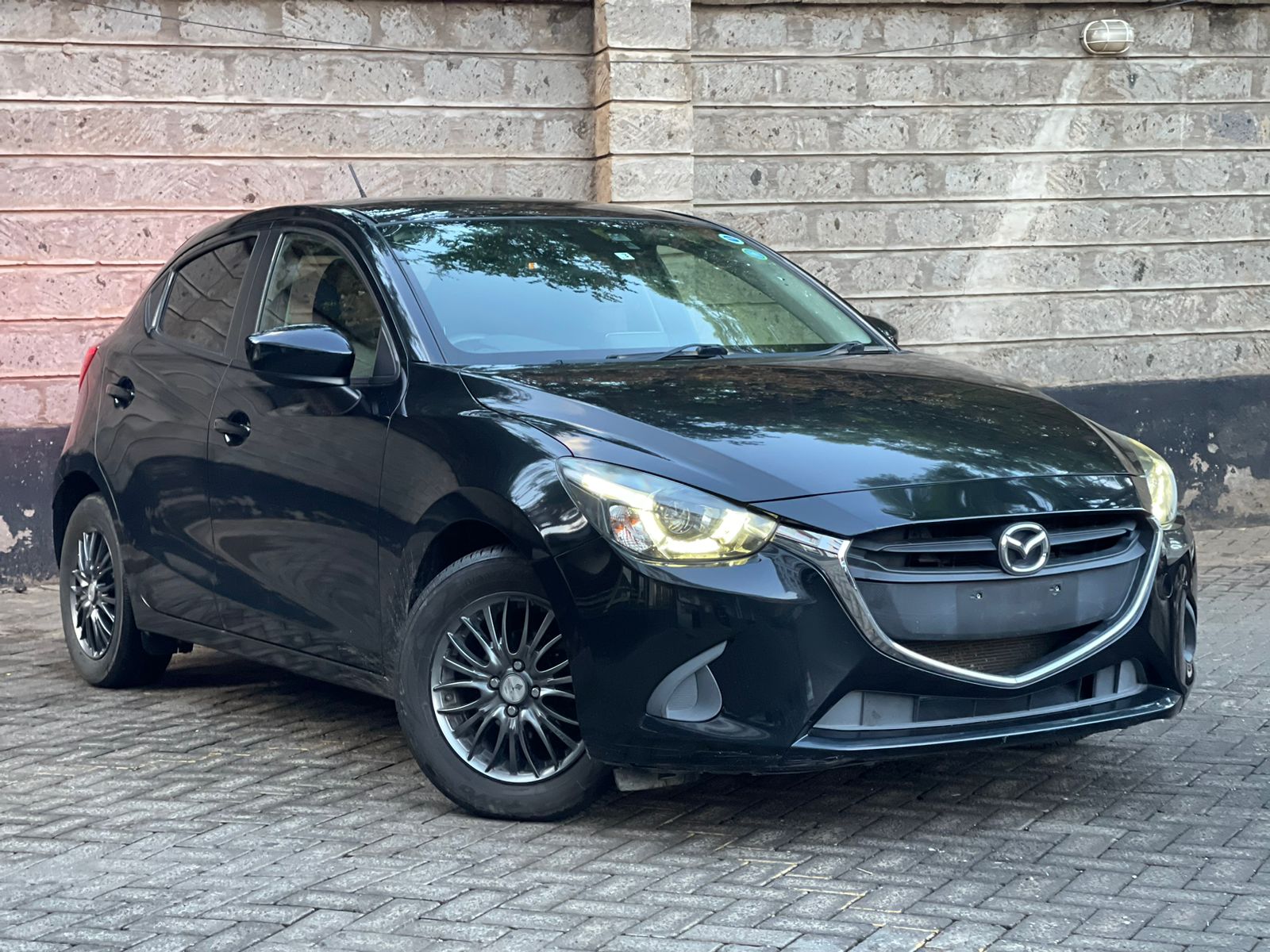 2015 Mazda Demio Newshape
