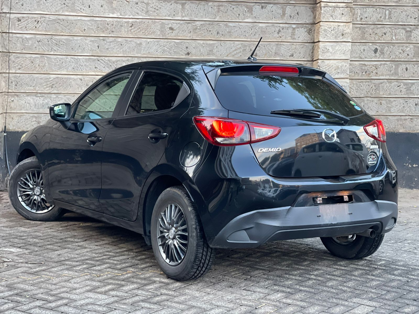 2015 Mazda Demio Newshape