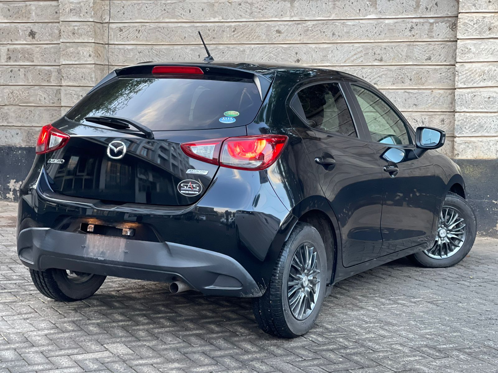 2015 Mazda Demio Newshape