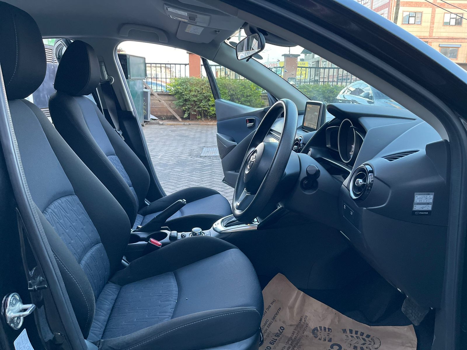 2015 Mazda Demio Newshape