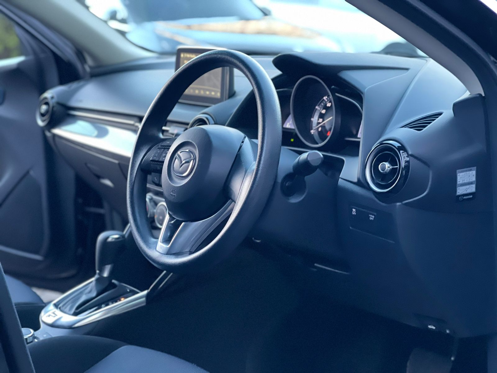 2015 Mazda Demio Newshape