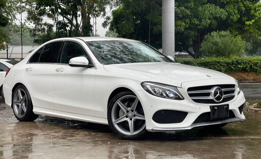 2015 Mercedes-Benz C200