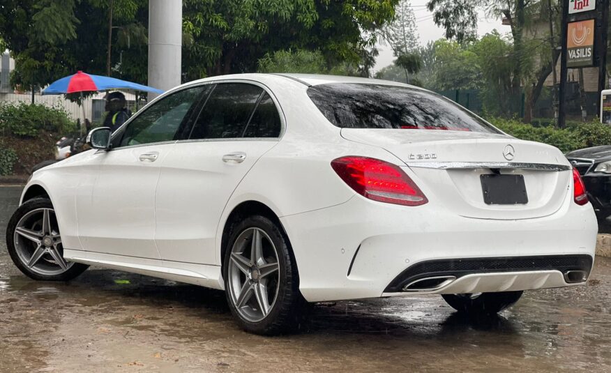 2015 Mercedes-Benz C200