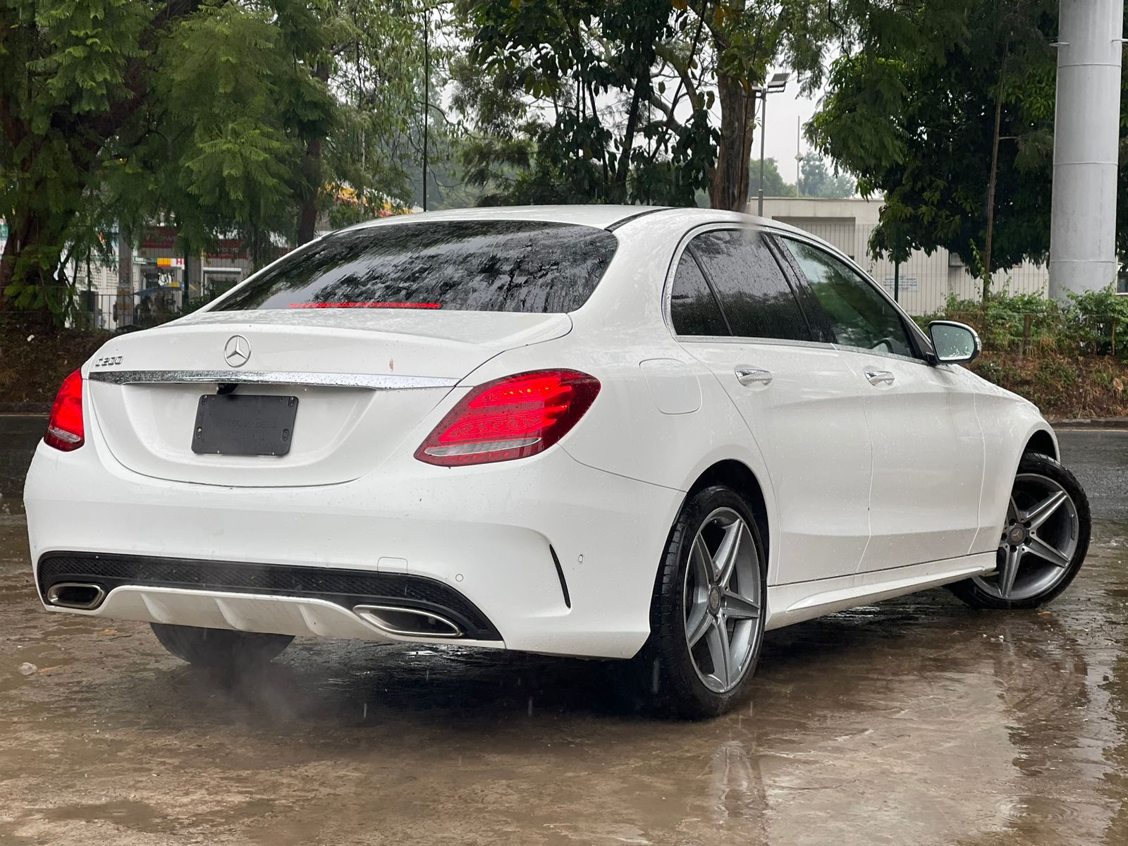 2015 Mercedes-Benz C200