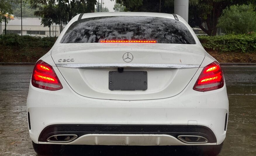 2015 Mercedes-Benz C200