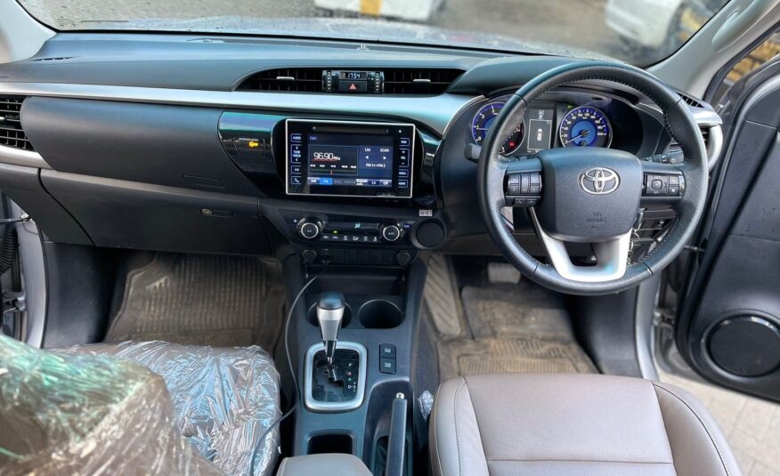 2016 Toyota Hilux D-cab Revo