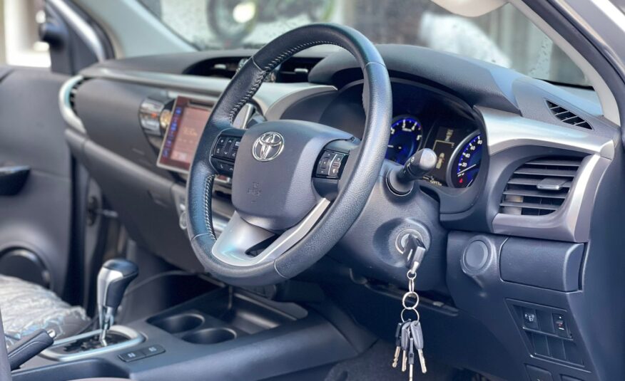 2016 Toyota Hilux D-cab Revo