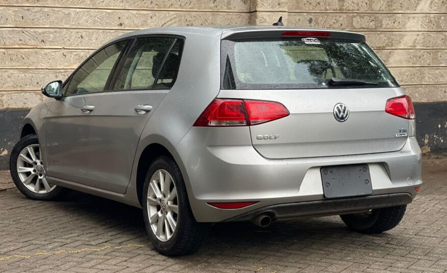 2015 Volkswagen Golf TSI