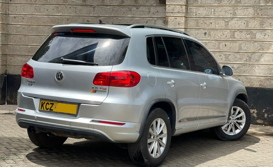 2013 Volkswagen Tiguan 2.0T R-LINE