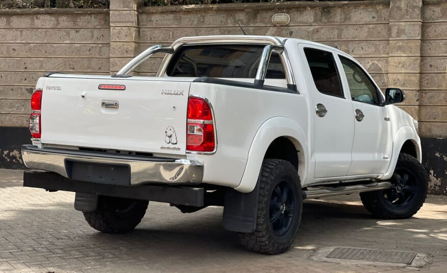 2015 Toyota Hilux Invicible