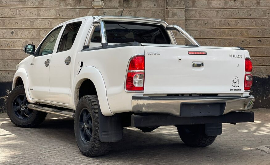 2015 Toyota Hilux Invicible