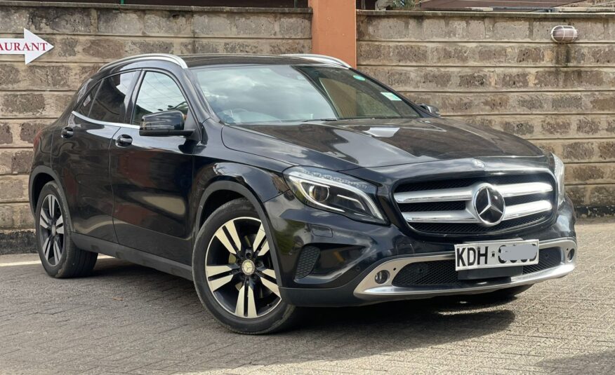 2014 Mercedes-Benz GLA250