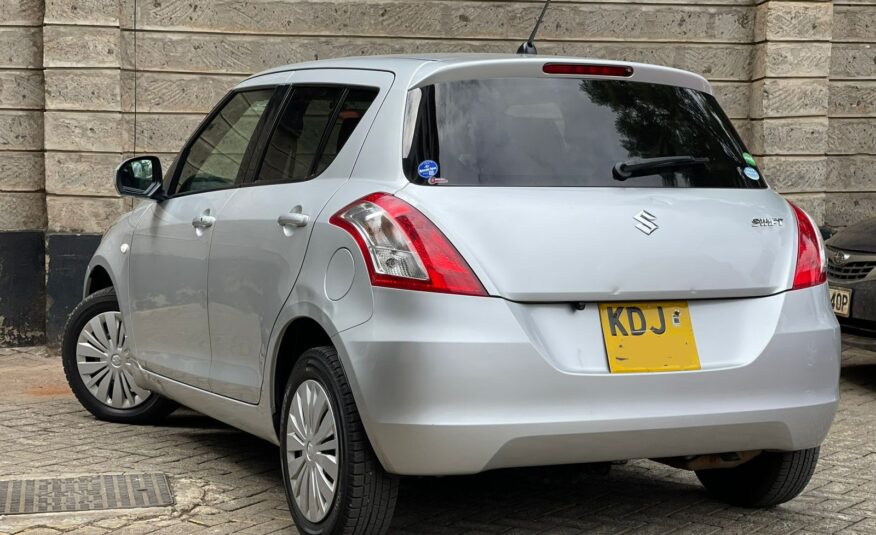 2015 Suzuki Swift Silver