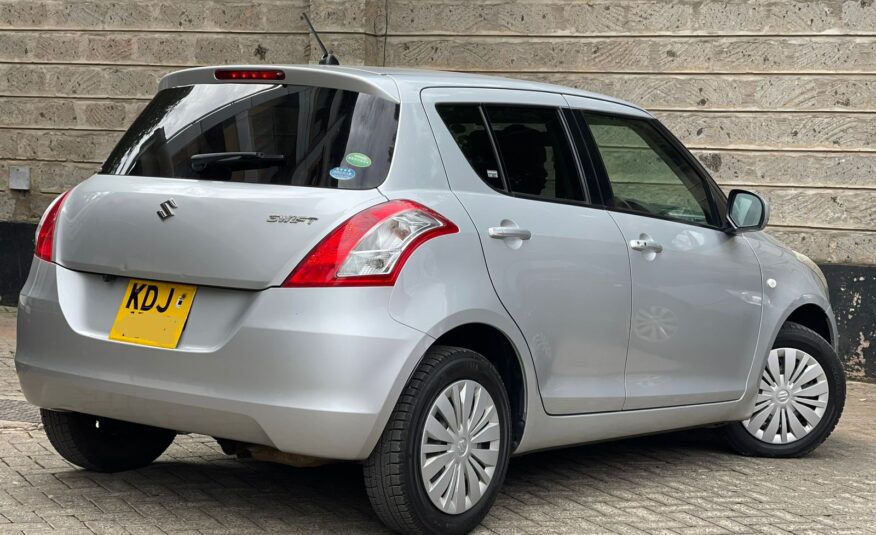 2015 Suzuki Swift Silver