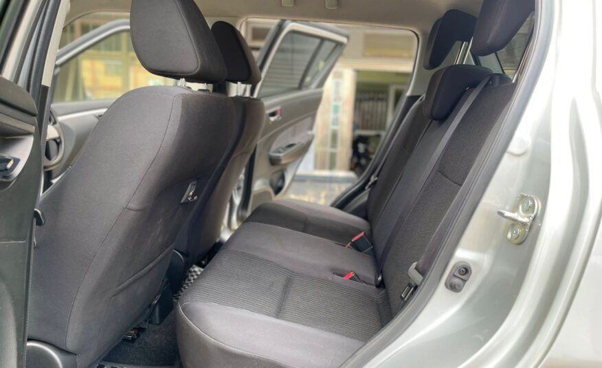 2015 Suzuki Swift Silver