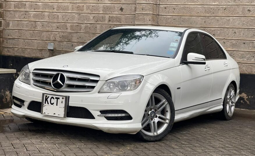 2011 Mercedes-Benz C200 CGI