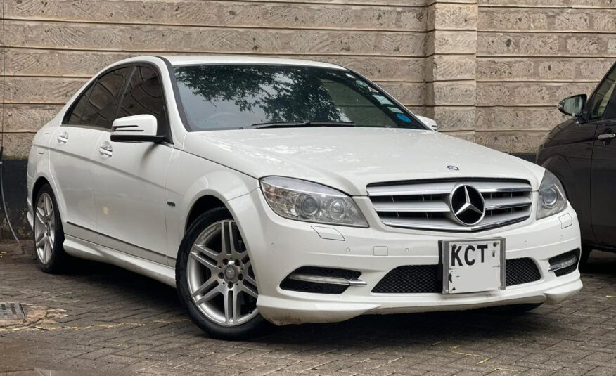 2011 Mercedes-Benz C200 CGI