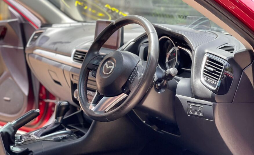 2016 Mazda Axela Sunroof