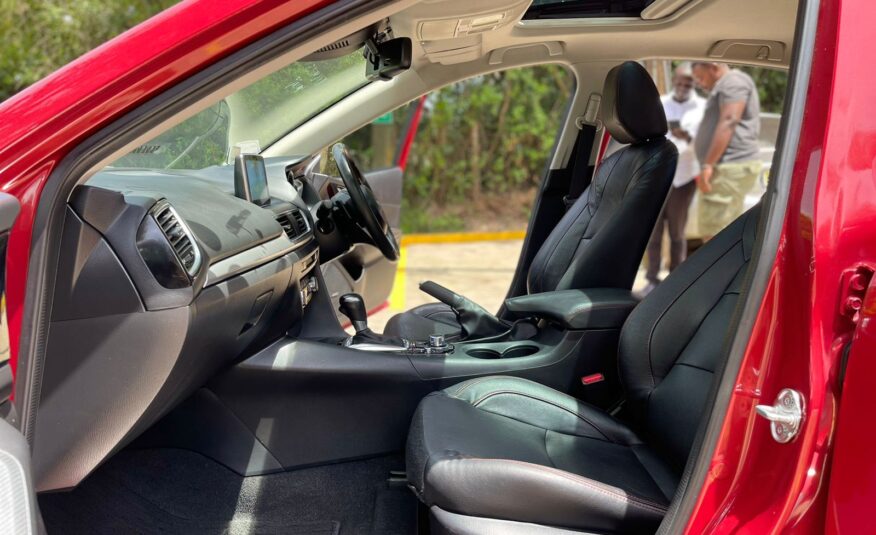 2016 Mazda Axela Sunroof