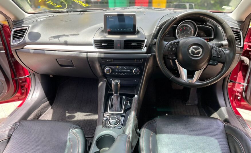 2016 Mazda Axela Sunroof