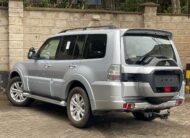 2017 Mitsubishi Pajero Sunroof