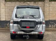 2017 Mitsubishi Pajero Sunroof