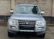 2017 Mitsubishi Pajero Sunroof