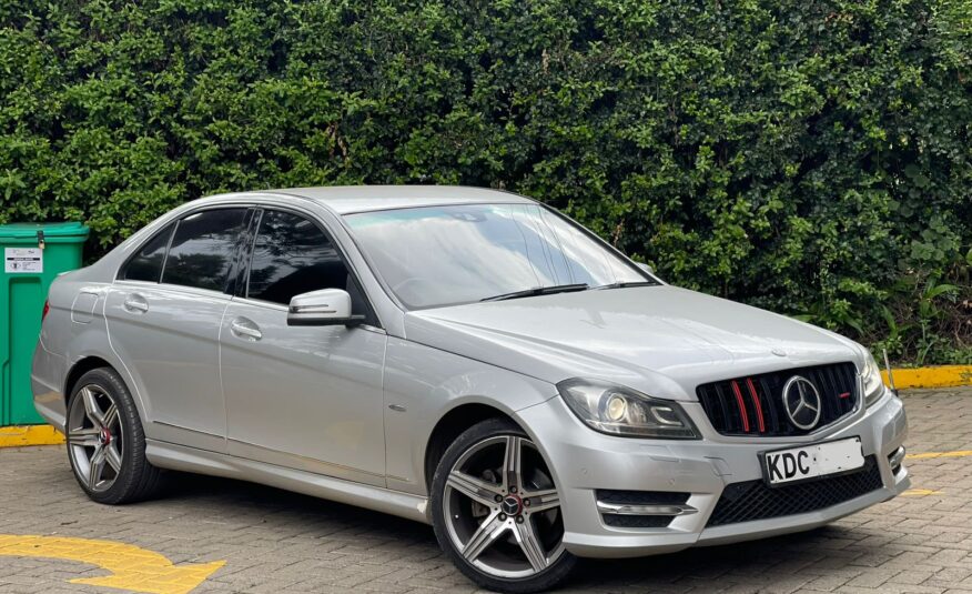 2013 Mercedes-Benz C200