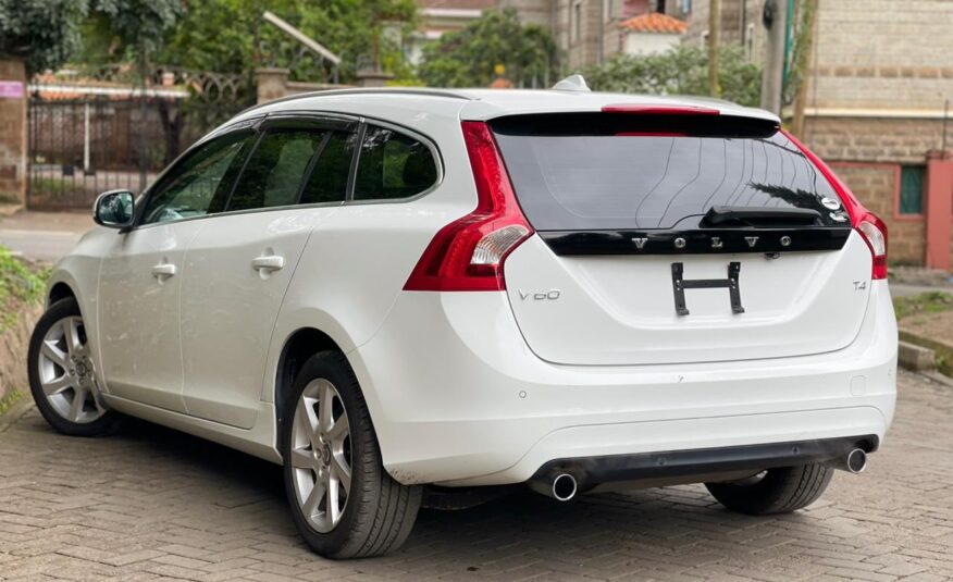 2015 Volvo V60 T4