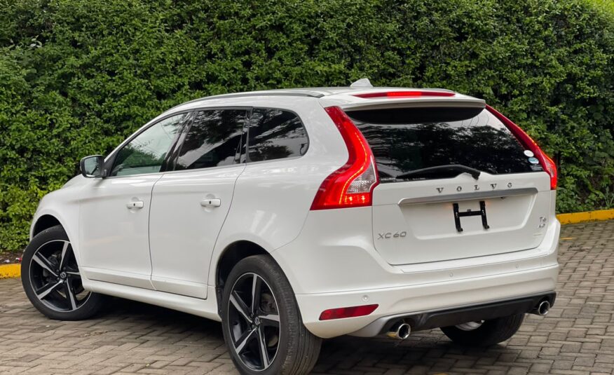 2016 Volvo XC60 R-Line T6